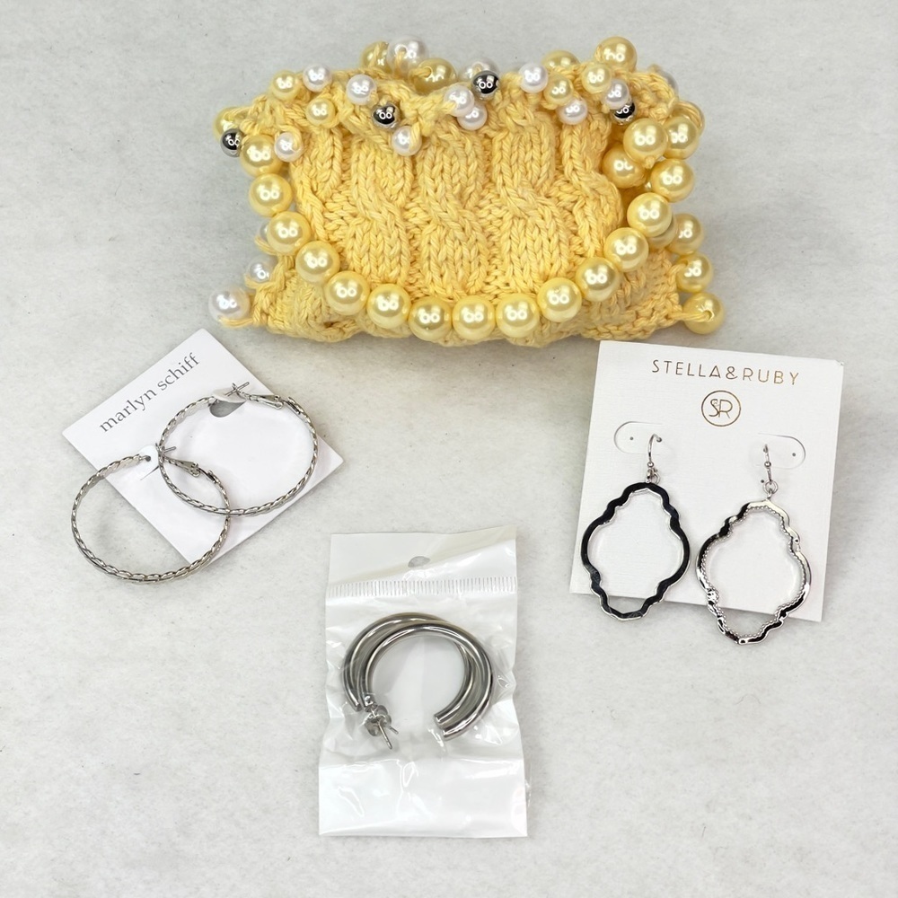NWT Mini Jewelry & Accessory Bundle: Earrings & Pouch!
